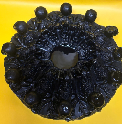 Großer Skelett-Kerzenhalter